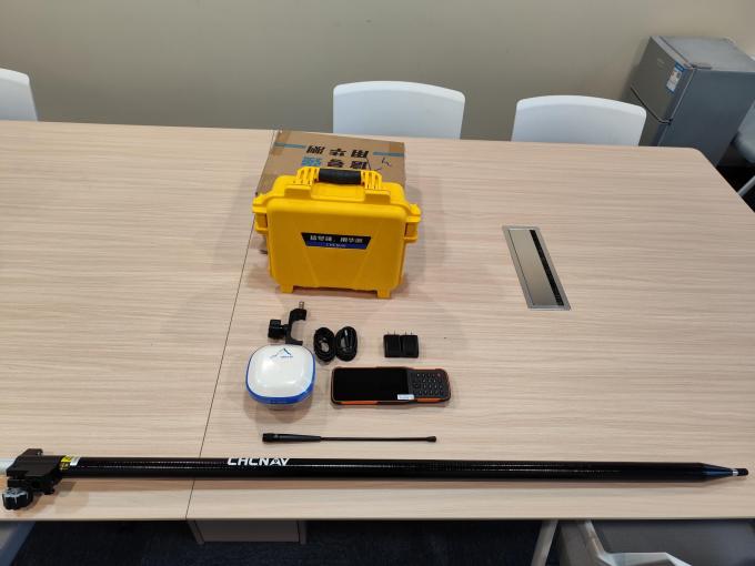 النسخة الدولية Chcnav i73 + / X6 جهاز تحديد المواقع GPS GNSS RTK متلقي RTK مع وظيفة Google وبرنامج قابل للتحديث 5